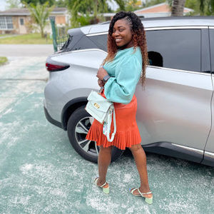 Meet your Posher, Bernette